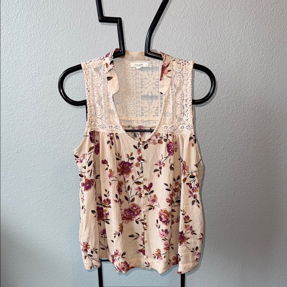 Maurice’s Floral Lace Sleeveless Top